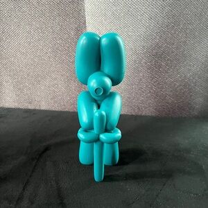 Tiffany Blue Balloon Dog Art Figure King Arthur Excalibur Homage 6 inch